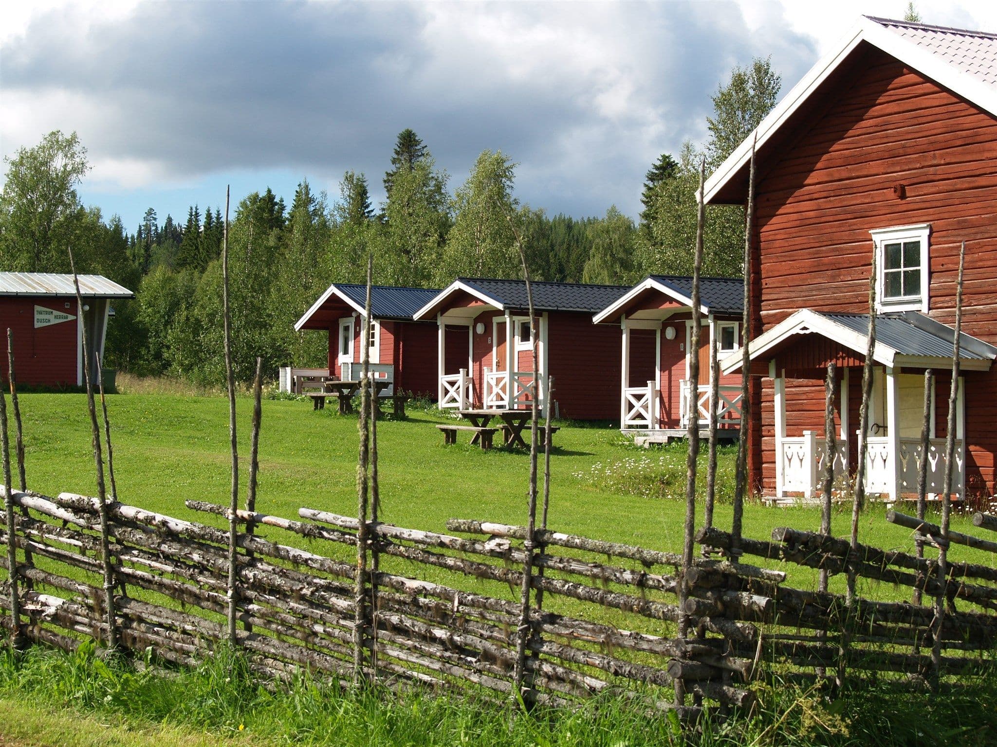 Åflo camping bakom gärsgård